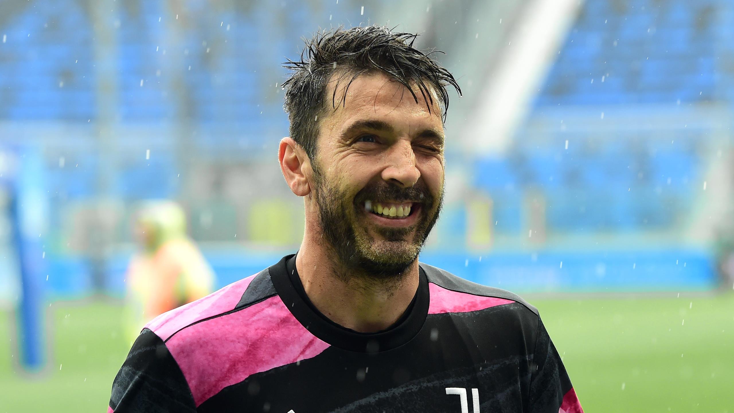 Gianluigi Buffon: Sự nghiệp huyền thoại của thủ môn người Ý (Phần 1)